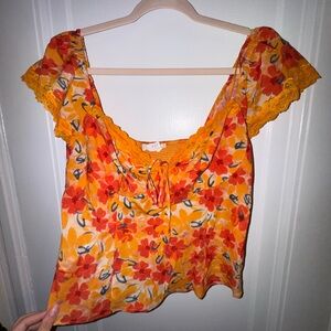 NWOT - ASTR the Label Floral Lace Flutter-sleeve Top